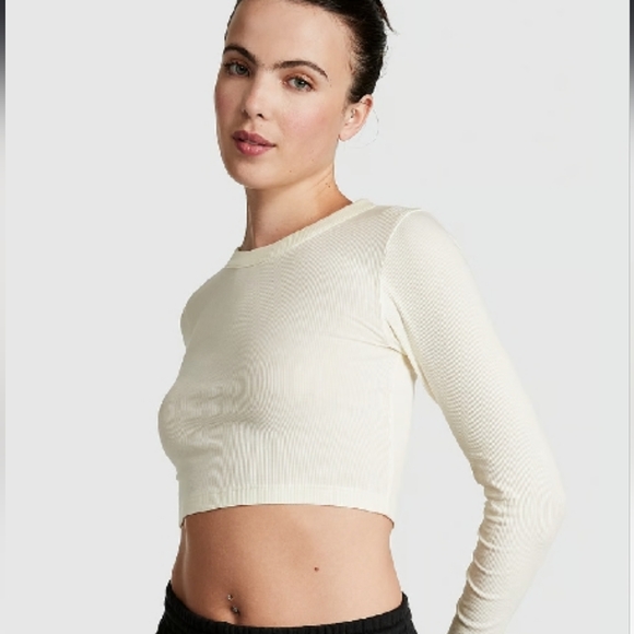 NWT PINK Victoria's Secret Cream Ribbed Long Sleeve Crop Top - Picture 1 of 3